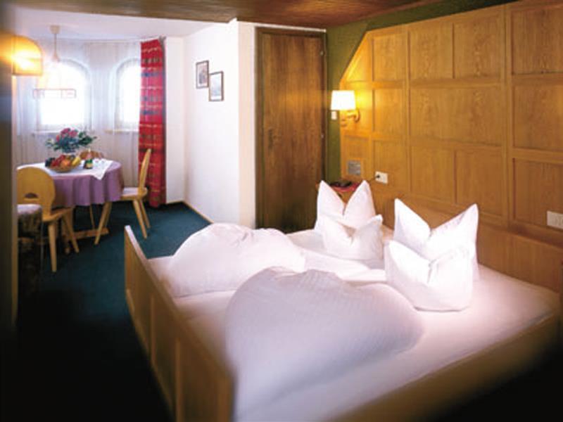 Hotel Tirolerhof Sankt Anton am Arlberg Bagian luar foto