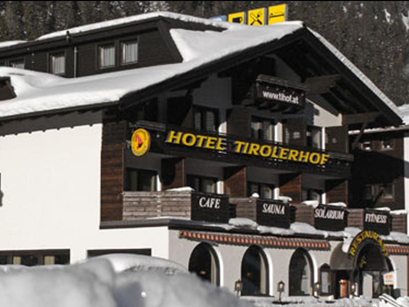Hotel Tirolerhof Sankt Anton am Arlberg Bagian luar foto