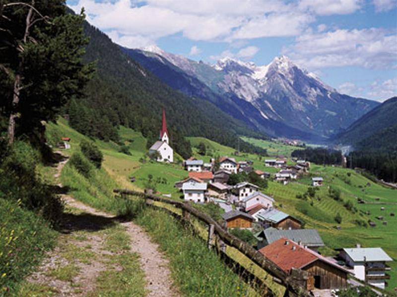 Hotel Tirolerhof Sankt Anton am Arlberg Bagian luar foto
